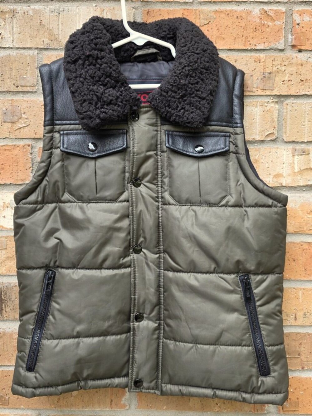 Yoki Outerwear Collection Full Zip Vest Boys Olive Green Size L (14-16)